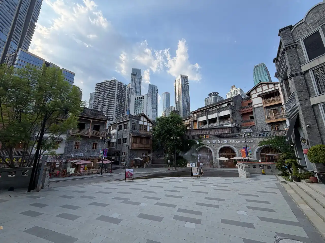 2025年休闲运动鞋批发市场价格走势与选品建议