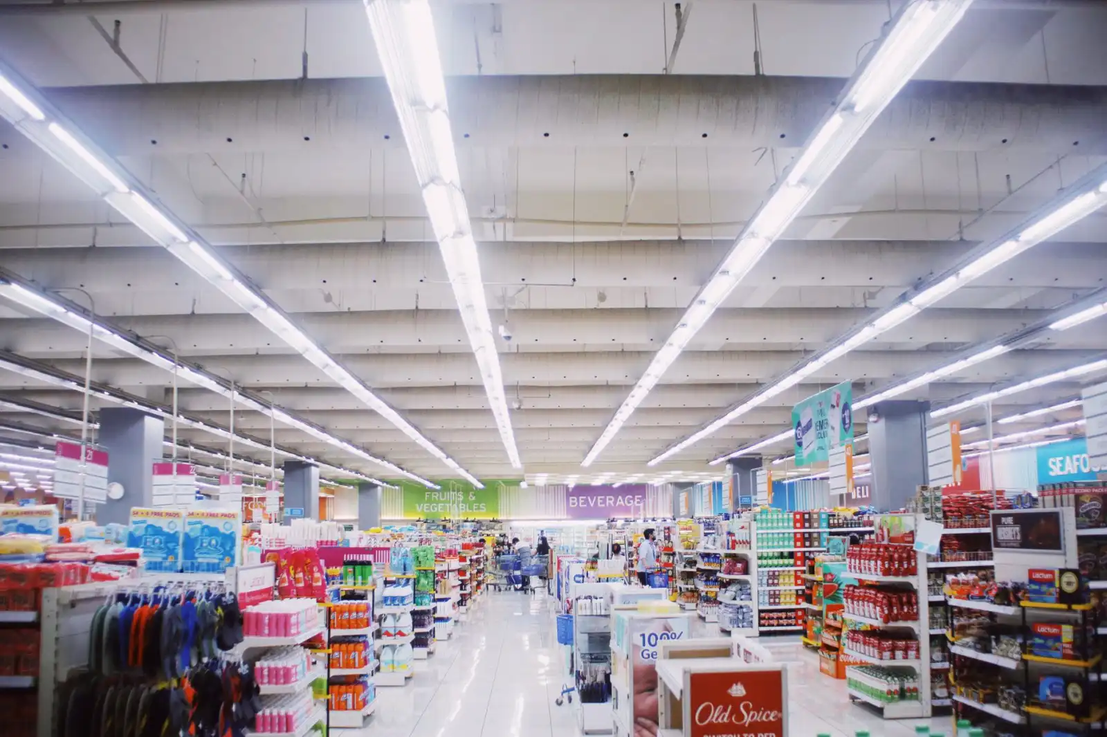 2024年休闲运动鞋批发市场行情与选品趋势分析