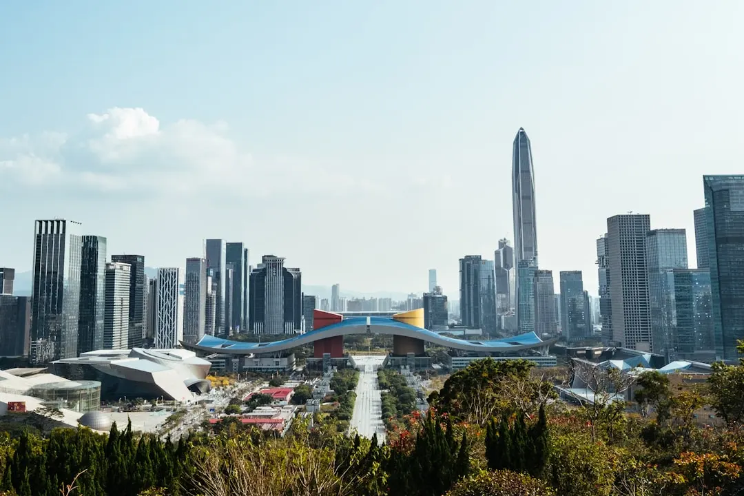 2025年休闲运动鞋行业流行趋势与供应链响应策略分析
