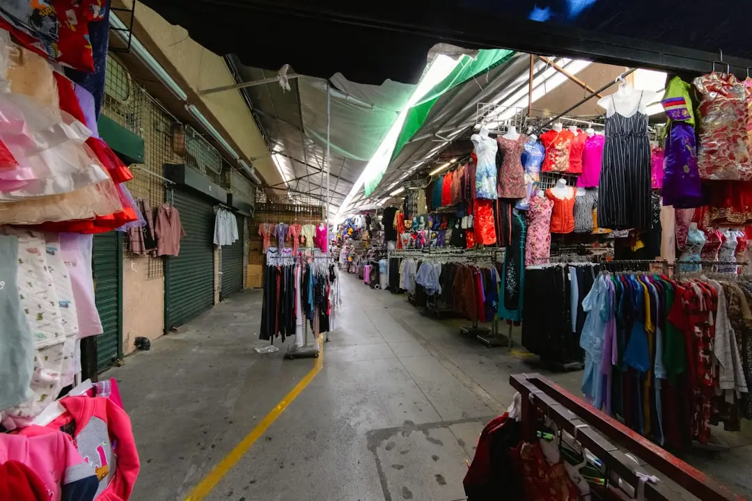 帆布鞋与板鞋选品对比：零售商如何根据消费场景匹配货源结构